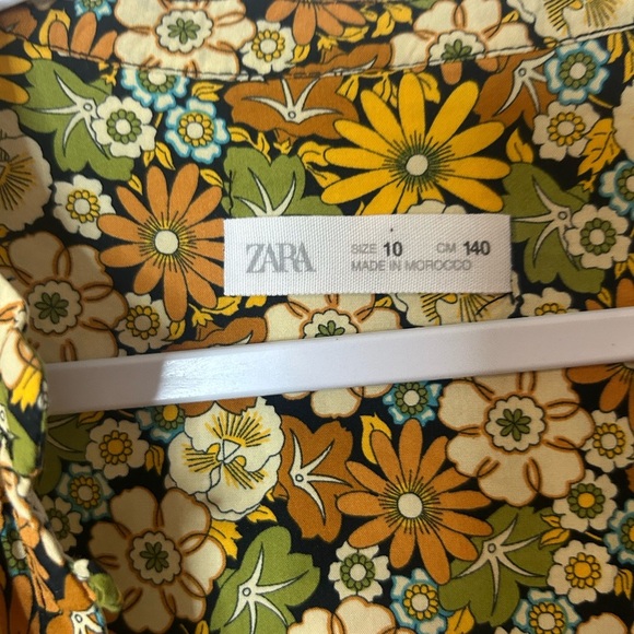 ZARA, size 10, youth girls button up 70’s floral print long sleeve shirt - Picture 3 of 7